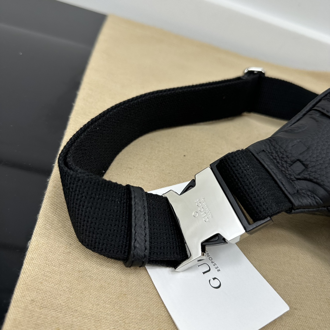 Gucci Waist Chest Packs